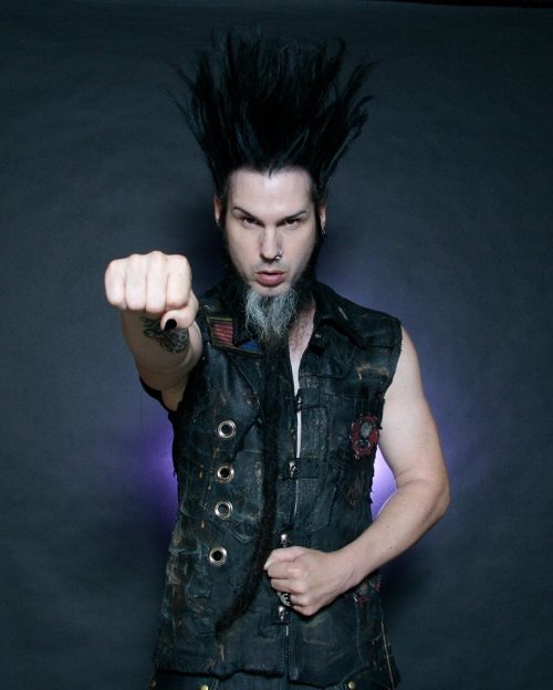 R.I.P. WAYNE&hellip;. LET YOUR HAIR&hellip; REACH THE HEAVENS&hellip; PLEASE SHARE&helli