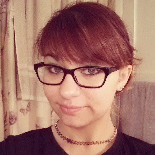 emotionalxwreck:I havent worn my bangs down in forever. #selfie #bangs #fringe #glasses 