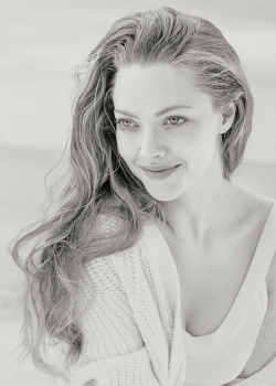 amandamseyfrieddaily:  Amanda Seyfried for Clé de Peau Beauté 2016   Angel