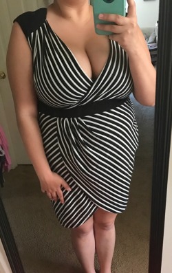 bustybabe-xxx:  Like my dress? ☺️