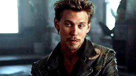 Open To: F/m/nb 21+ ( Not Restricted To Afab ! ) Muse: Adrian Rossi ( A. Butler ). Switch. He/they. Golden