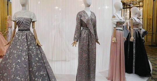 chandelyer:  Rami Kadi spring summer 2018 “Bal de Rue” couture part 1