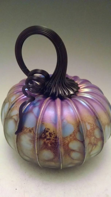 treasures-and-beauty:Jack Pine Studios Handblown Glass Pumpkins