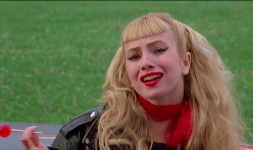 moviefashionscreenshots:Wanda Woodward, Cry-Baby, pt.1 OBSESSED W WANDA