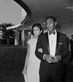 pimpcesssss:  milkandheavysugar:  Happy 50th Anniversary to Bill and Camille Cosby!   The first picture omg