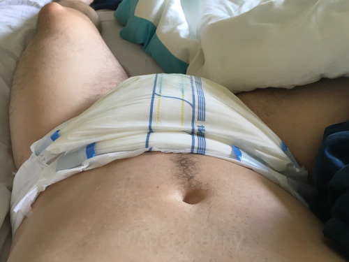 diaperkenny:Ahh! I slept so late! I need to get up but this m4 feels so good