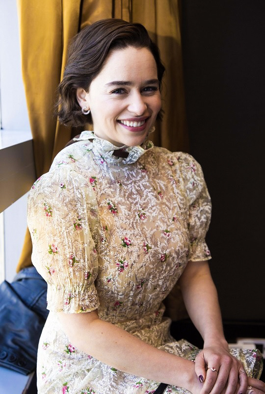 Adoring Emilia Clarke (With images) | Emilia clarke, Vogue 