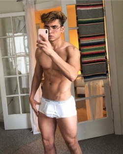 headmandream:    Troy Pes   Venezuelan Instagram