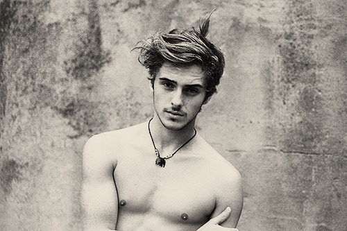 loreenat:  Friendly reminder this is Emma Watson’s brother. 