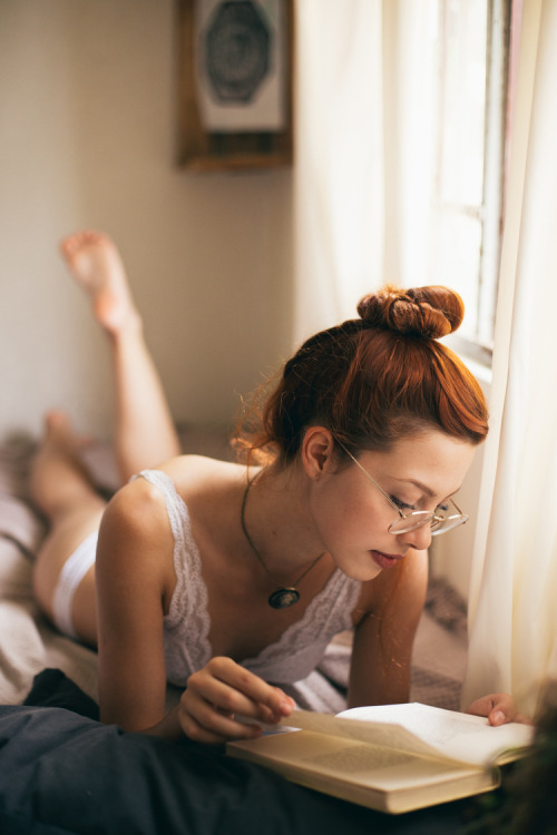 feet redhead glasses and reading the perfect porn pictures