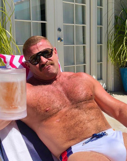 boxbrfs:bbeardedguy:cheers