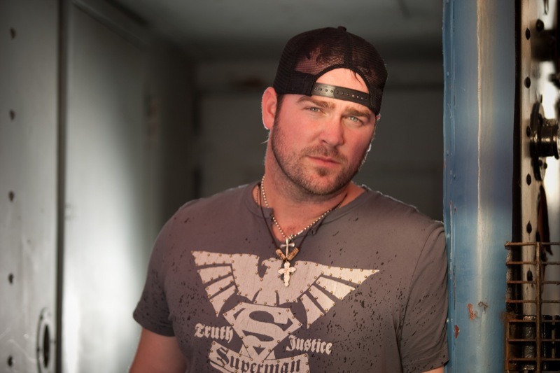 whoframedterryturtle:  Lee Brice is one sexy mother fucker. I’d love for him to