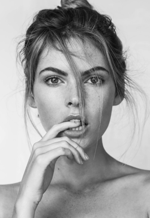 deniersixnine:  perpetuance:∞ ~~ “ omg !! “