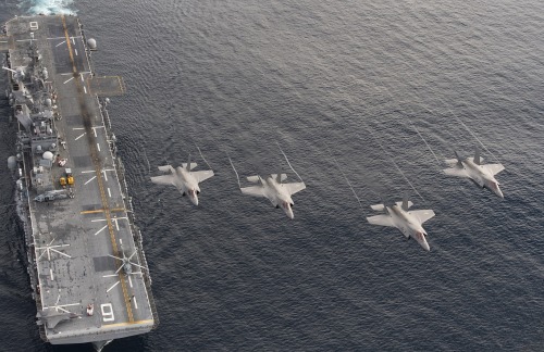rhubarbes:  via Official U.S. Navy Page 