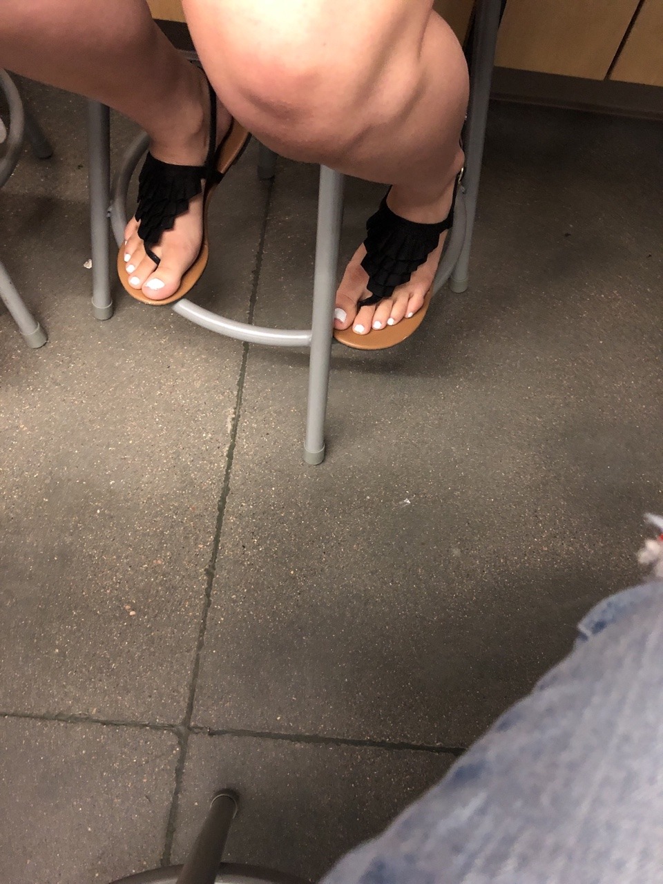 darien12345:  Adrianna👅👣