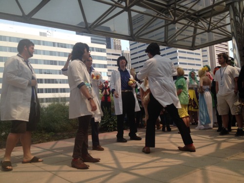 eeveegirl36:I love the cosplayer sycamores! One of them gave the other bread and they acted like the