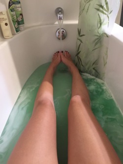 fractalacidfairy:  Taking a bath now