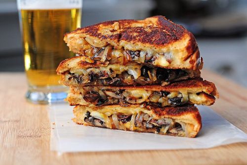 Grilled Cheese with Gouda, Roasted Mushrooms and Onions, #Cheese, #Gouda, #Grilled, #Mushrooms, #Oni