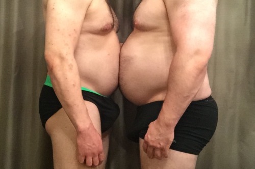 gaininghulk:  After a huge feed with my gorgeous cub last night