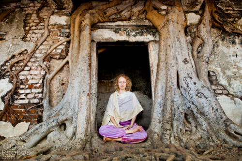 Beck Corley in Srirangapatna, India.Beck teaches with The Yoga Travelling CompanyPhotography by Chri