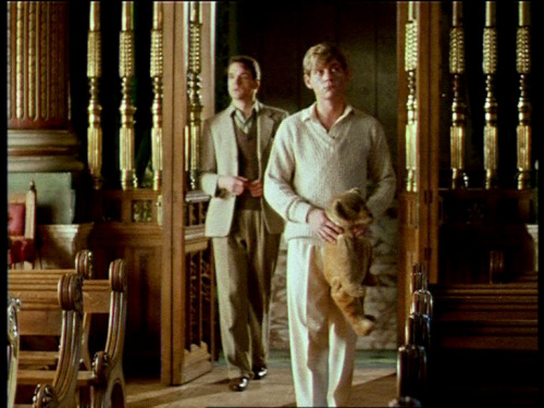 speareshakes:singsingsingwiththeswing:Brideshead RevisitedBased on the novel by Evelyn WaughJeremy I