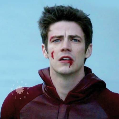 Bloody Grant Gustin (The Flash, behind the scenes)