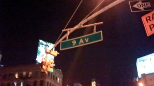 mirrific:[image description: a New York street sign reading ‘9 Av’]tzom kal~