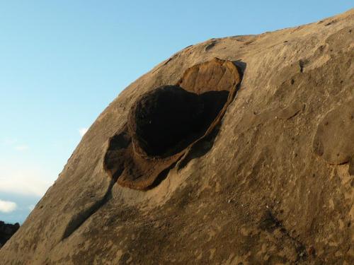 Sombrero concretions in Argentina.We did a recent piece on Moeraki Boulders in New Zealand (http://t