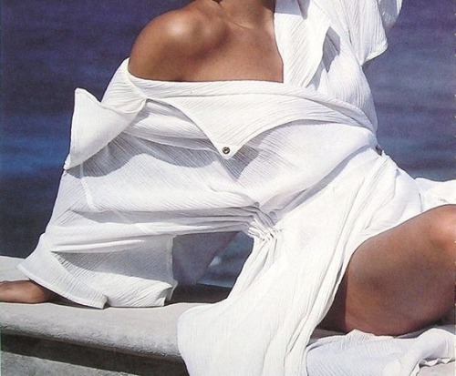 bemymiumiu:  renee simonsen photographed by patrick demarchelier for harper’s bazaar france may 1983 - ‘du soleil plein les yeux’