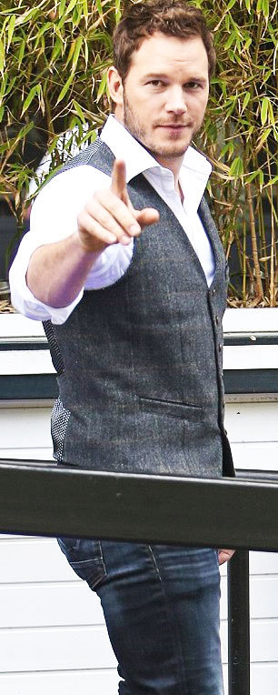 chrisprattdelicious:   Chris Pratt hit the ITV Studios in London on Thursday to record