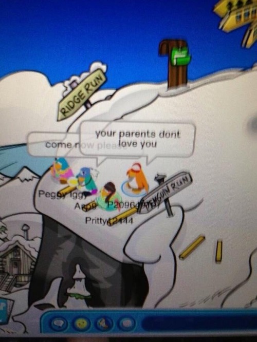 a-dolf-in:  Gotta love club penguin😂 Can’t believe this has almost 700 notes😂😂 