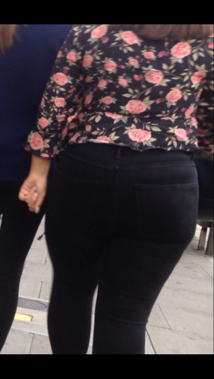 Candid - BBW Big Butt Tight Jeans (E2)