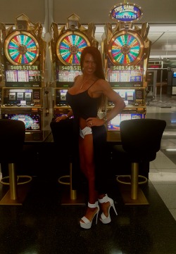 lindasteelehotbod:  Arrived in Vegas safe and sound 