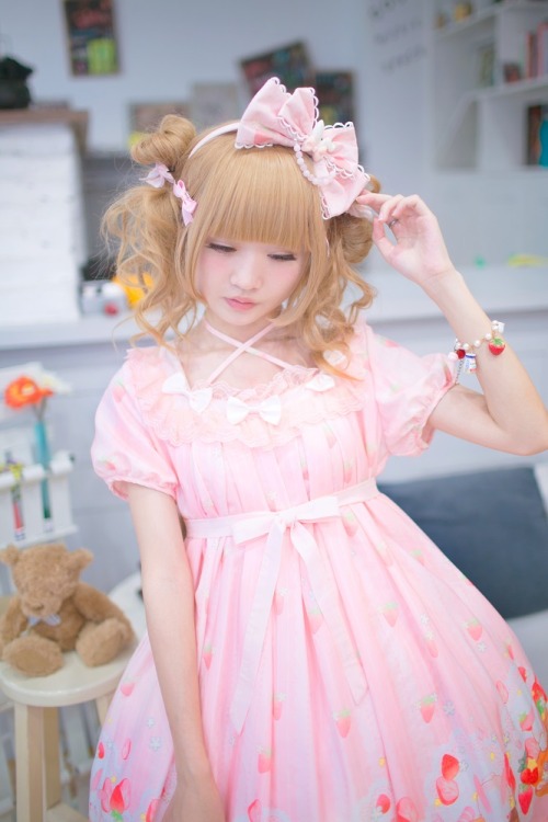 karin-hoshikawa:  pink bunny ☆ <Spun Sugar Rabbit>  By   pumpkin☆cat   