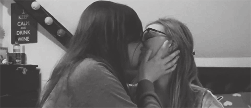 Love me like you do.♥