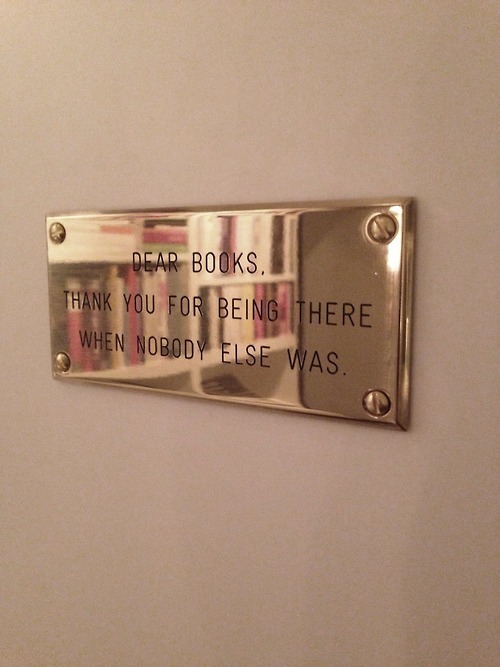 bibliophile-exhibitionism:  #Beautiful Bookworms