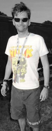 whatisthepointofyouhardy:  David Tennant Appreciation Week ↳ Favourite Item of Clothing: David the fanboy in his t-shirts