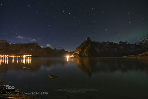 morethanphotography:Reine Night Lights by jccortina