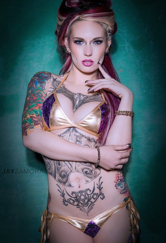 mischiefmadnessmodel:  *Bold in Gold* PLEASE SHARE IF YOU LIKE! heart emoticon Model: