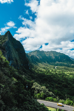 0mnis-e:  Nu‘uanu Pali Lookout (por earl.dieta)