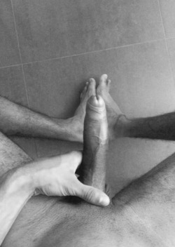 htmlobl:  Show me your dick!  just like these hot followers did before you, submit your dickpics right here http://htmlobl.tumblr.com/submit
