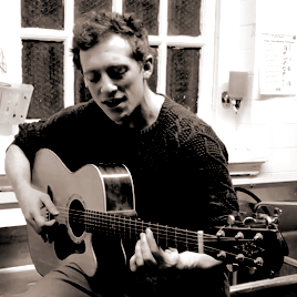 politelyintheknow:ethan slater + guitar