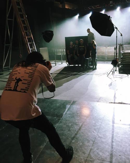 maxthrelfallphoto:  Yep, stagehands were totally annoyed. @donotsofficial (Set 2/2) #makingof #bts #famousbtsmag #broncolor #leicacamera #makeportraits #bielefeld #ontour #karachotour #maxthrelfallphoto (hier: Ringlokschuppen Bielefeld)