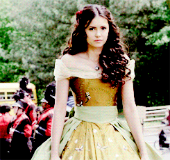 tumblr_myzvehINaj1re6b1fo2_r1_250.gif
