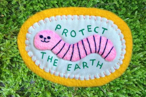 figdays:protect the earth felted worm patch //TinyRatMagic