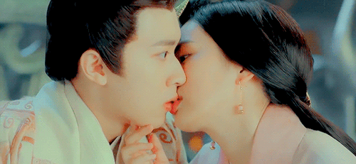 bayleafpaprika:— Ji Man kissing Da Xi