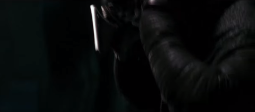 reylooo: Kylo taking off his helmet in the interrogation scene [HQ] ❤️