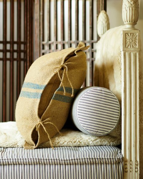 Fonte Pinterest , Grain Sack Pillow–a dreamer’s den Focusing on the Details d5ac5054258f