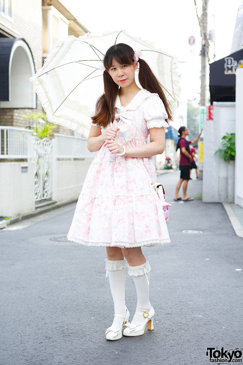 Harajuku lolita wearing Baby the Stars Shine Bright, Innocent World &amp; handmade items.