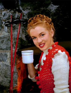 loutigergirl99:MM in red 